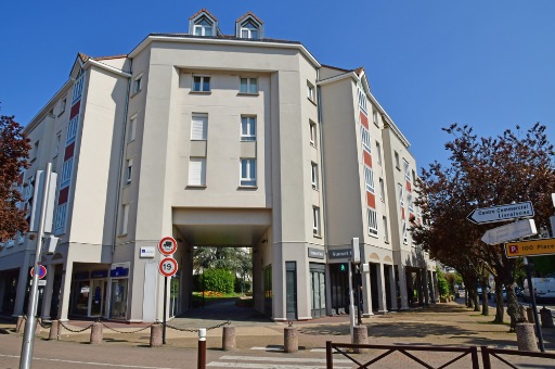 Timbuck II Shopping Village